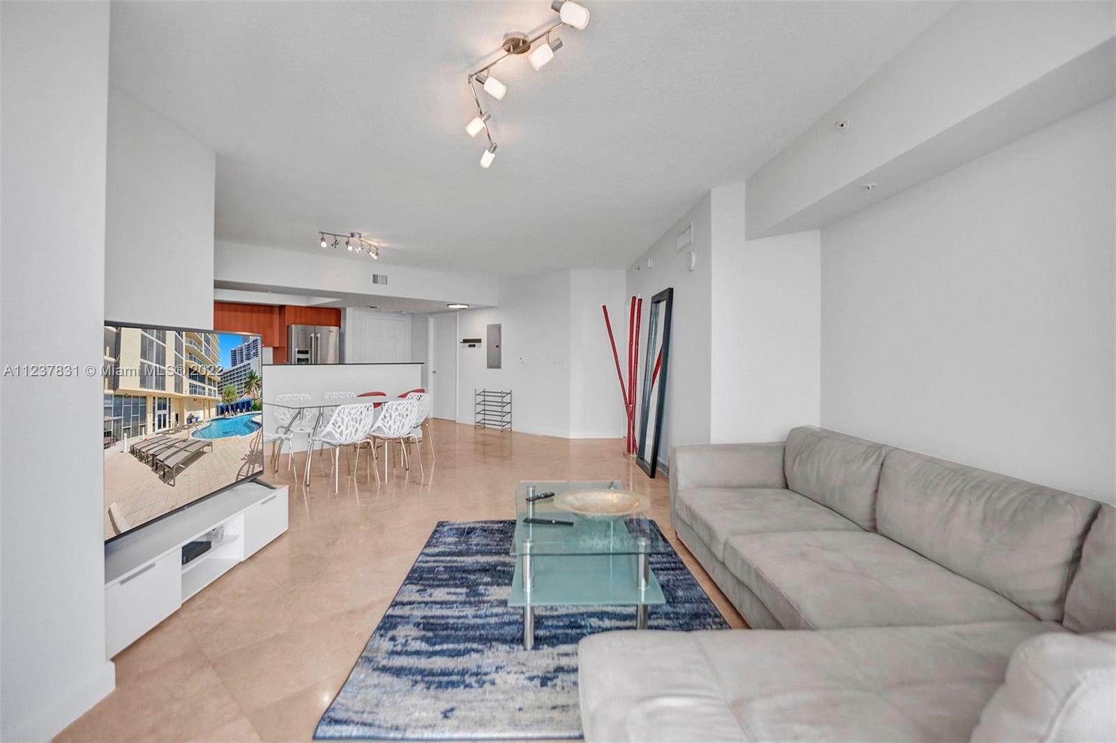 16699 COLLINS AV #3105, Sunny Isles Beach FL 33160