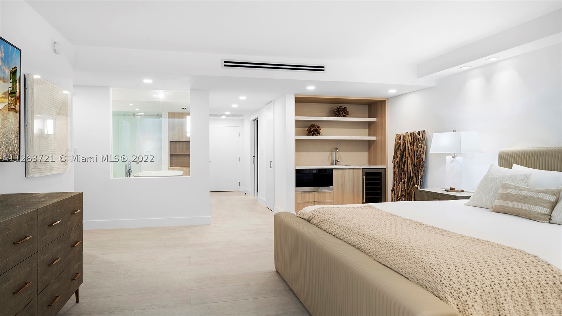 2301 Collins Ave #641, Miami Beach FL 33139