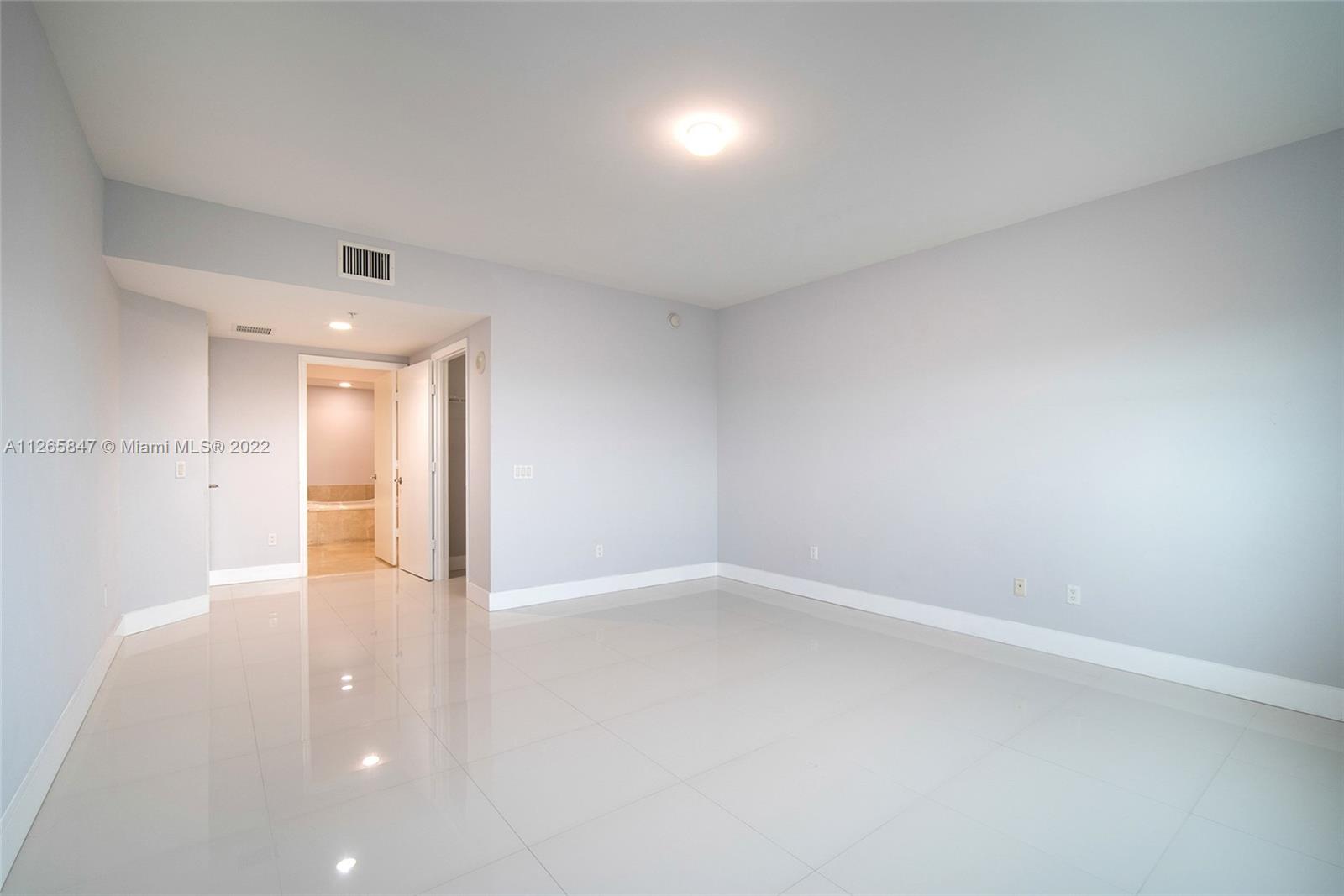 15051 Royal Oaks Ln #1203, North Miami FL 33181