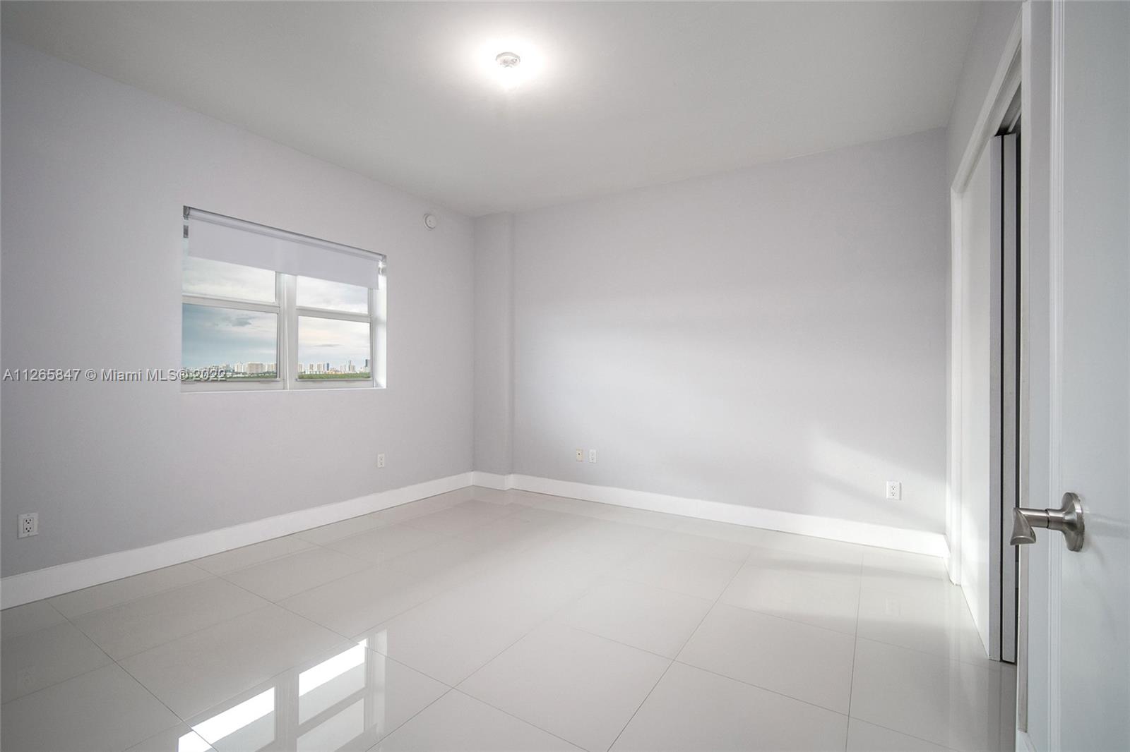 15051 Royal Oaks Ln #1203, North Miami FL 33181