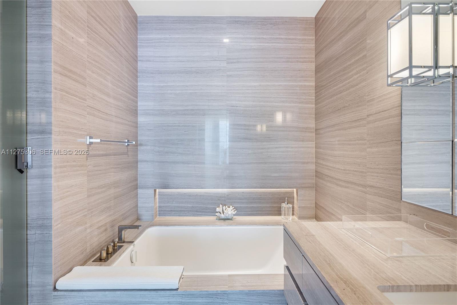 18975 E Collins Ave #3802, Sunny Isles Beach FL 33160
