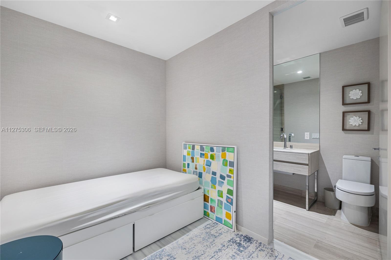 18975 E Collins Ave #3802, Sunny Isles Beach FL 33160