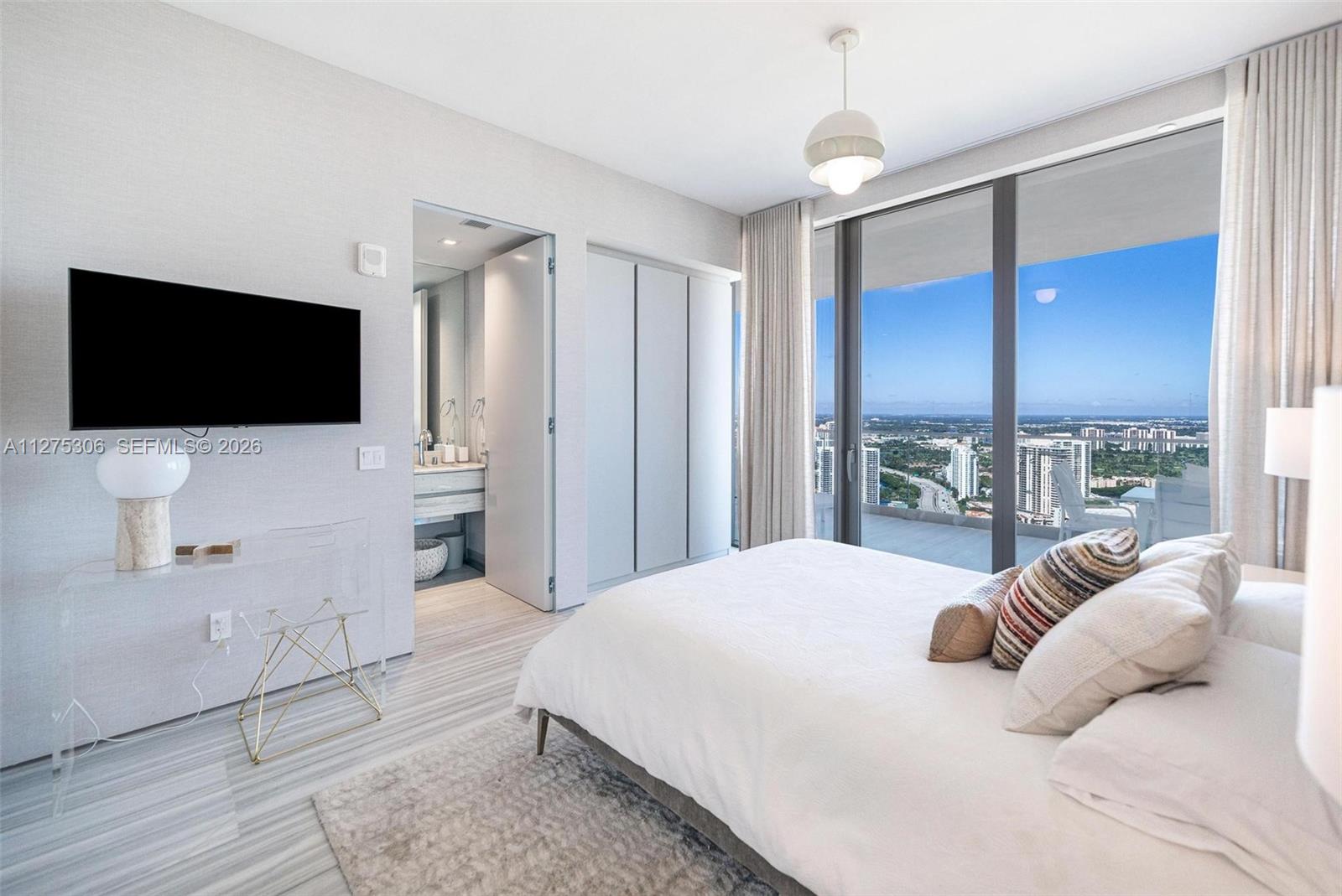 18975 E Collins Ave #3802, Sunny Isles Beach FL 33160