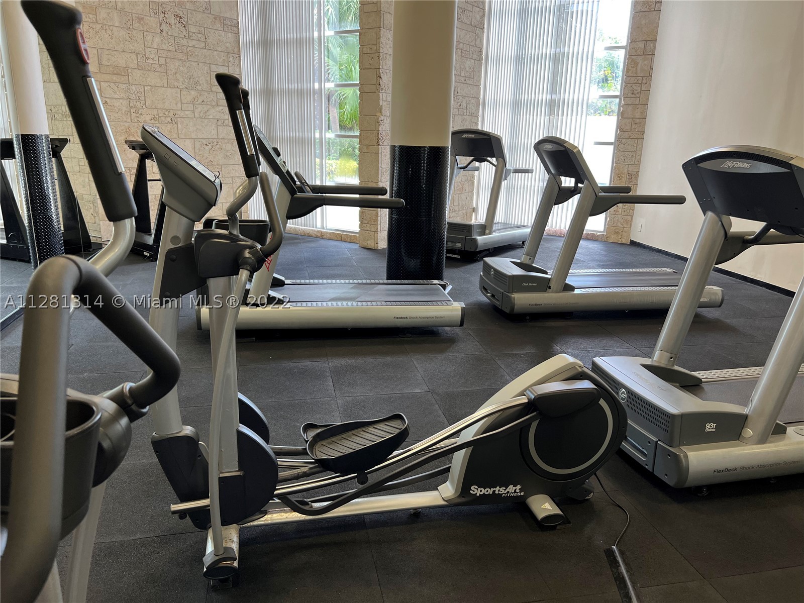 5161 Collins Ave #404, Miami Beach FL 33140