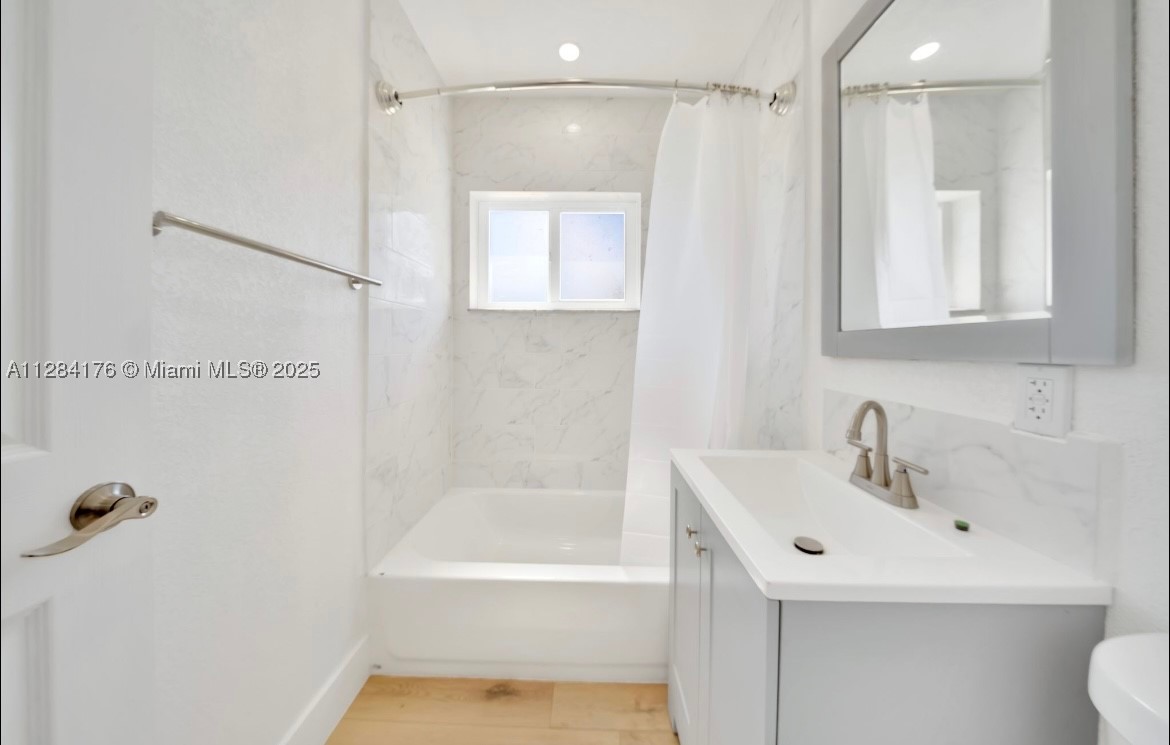 782 E 37th St, Hialeah FL 33013