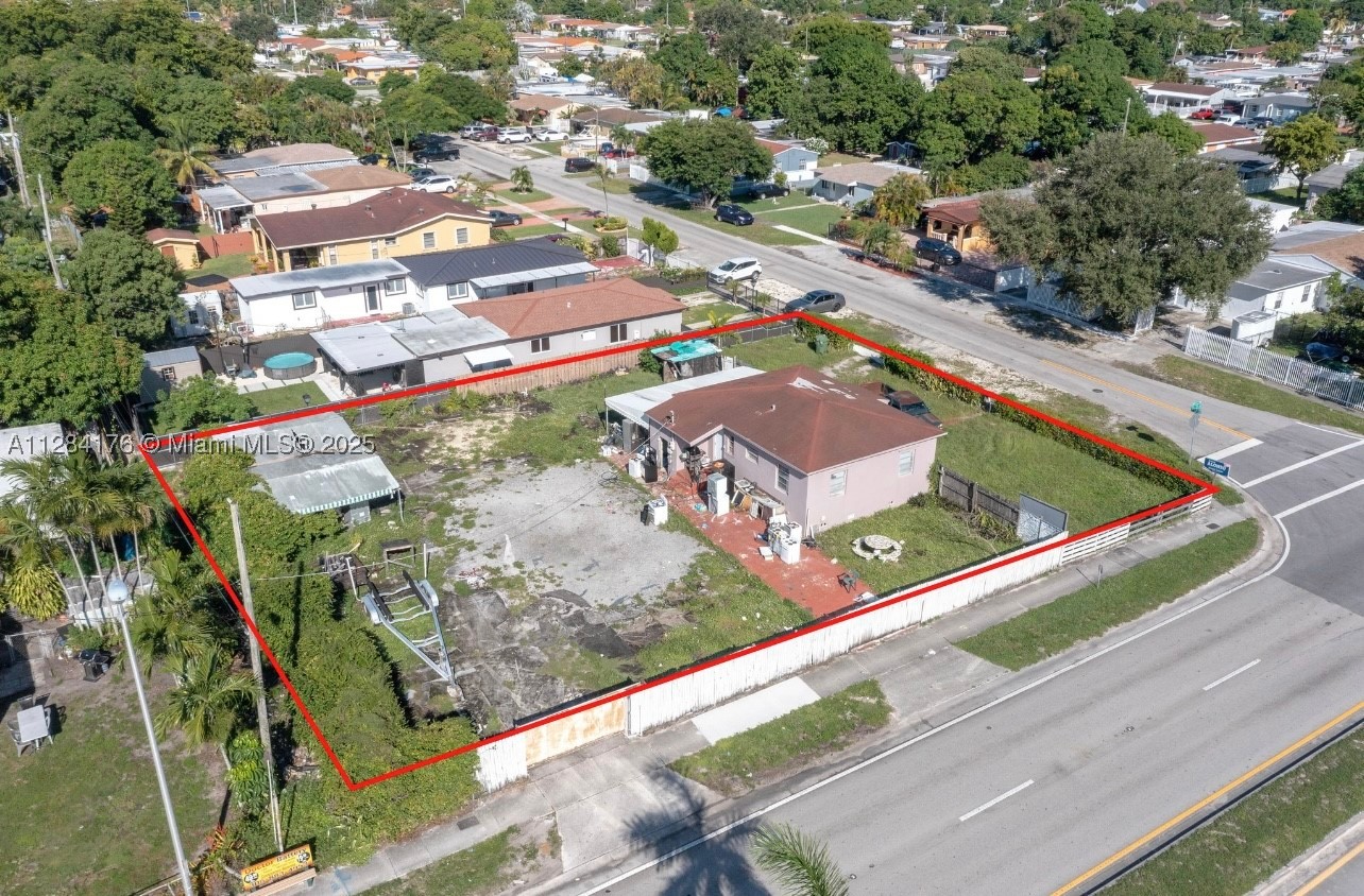 782 E 37th St, Hialeah FL 33013