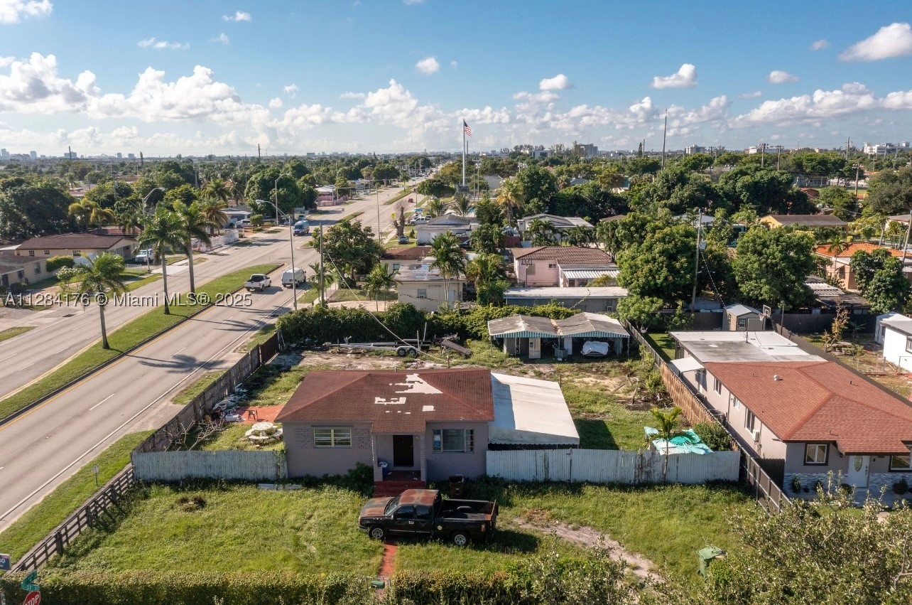 782 E 37th St, Hialeah FL 33013