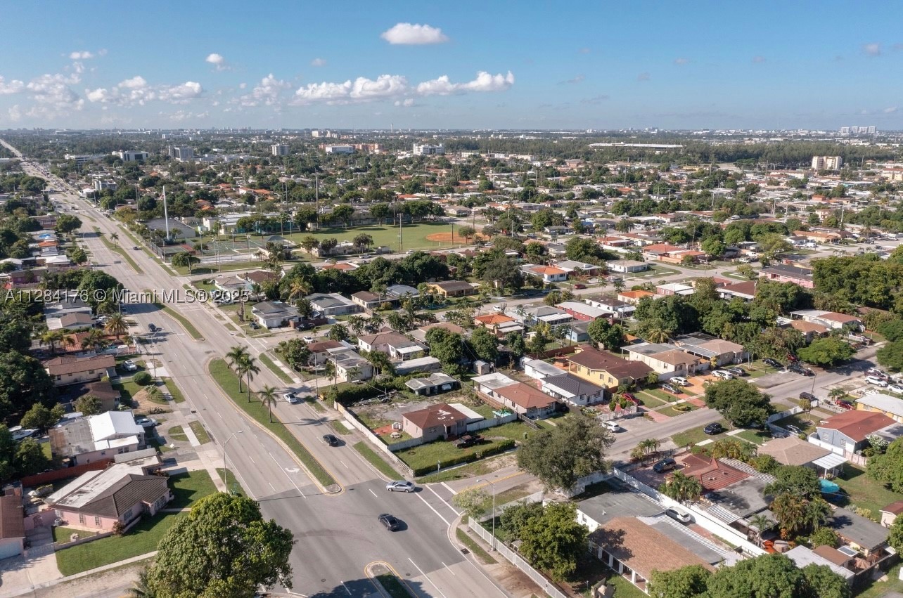 782 E 37th St, Hialeah FL 33013