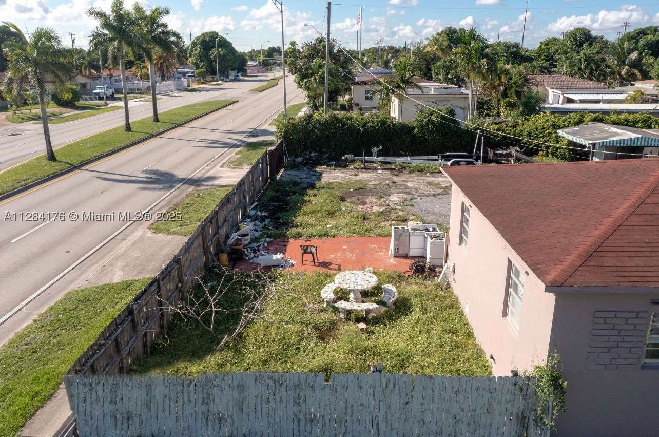 782 E 37th St, Hialeah FL 33013