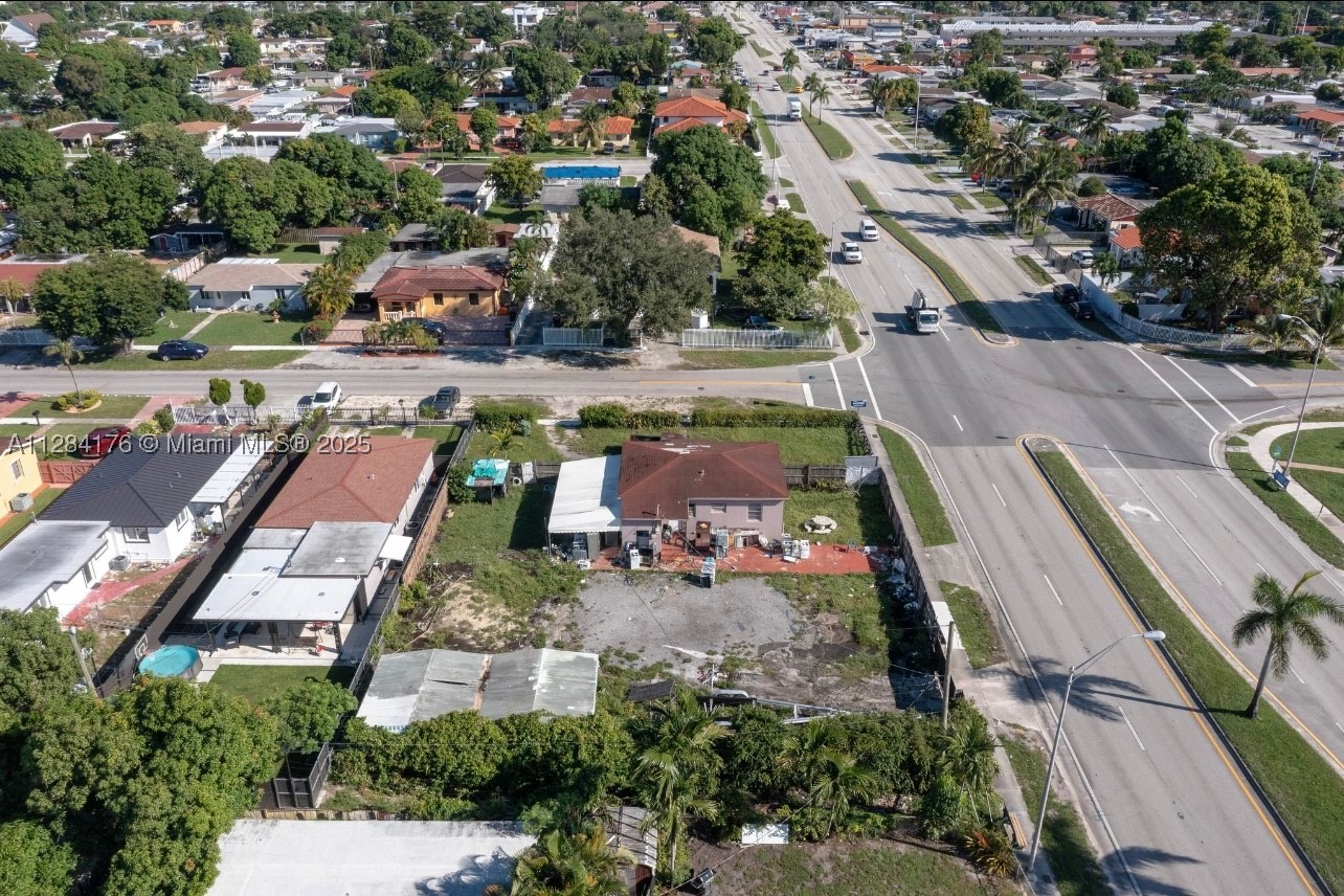 782 E 37th St, Hialeah FL 33013