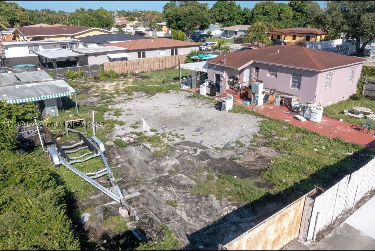 782 E 37th St, Hialeah FL 33013