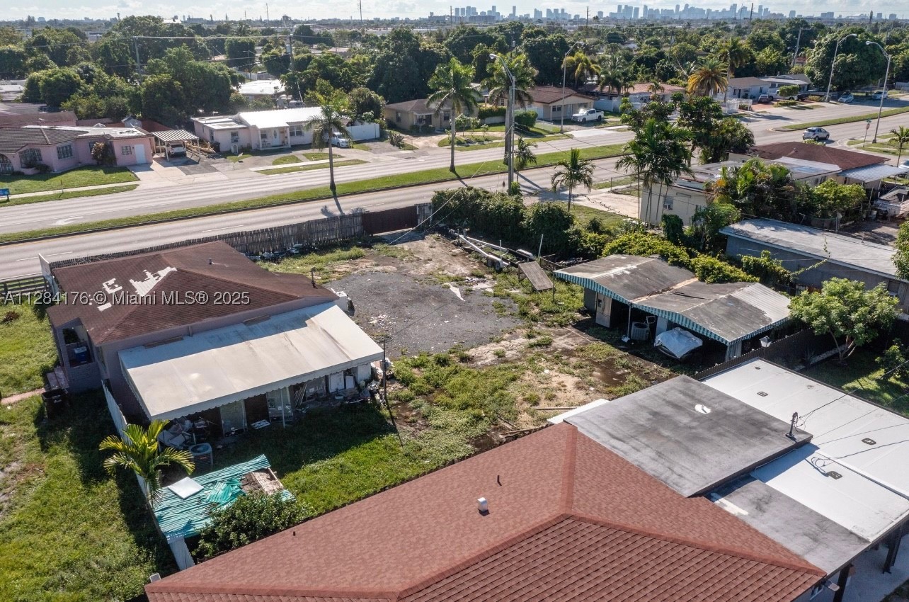782 E 37th St, Hialeah FL 33013