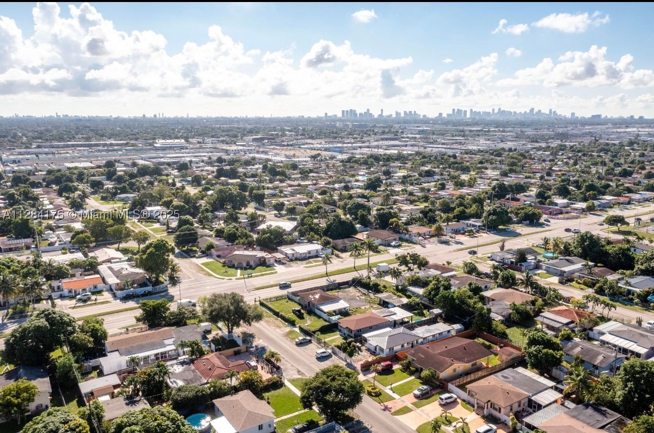 782 E 37th St, Hialeah FL 33013