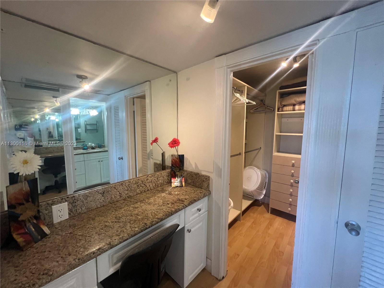 Miami Beach FL 33140 - A11300116