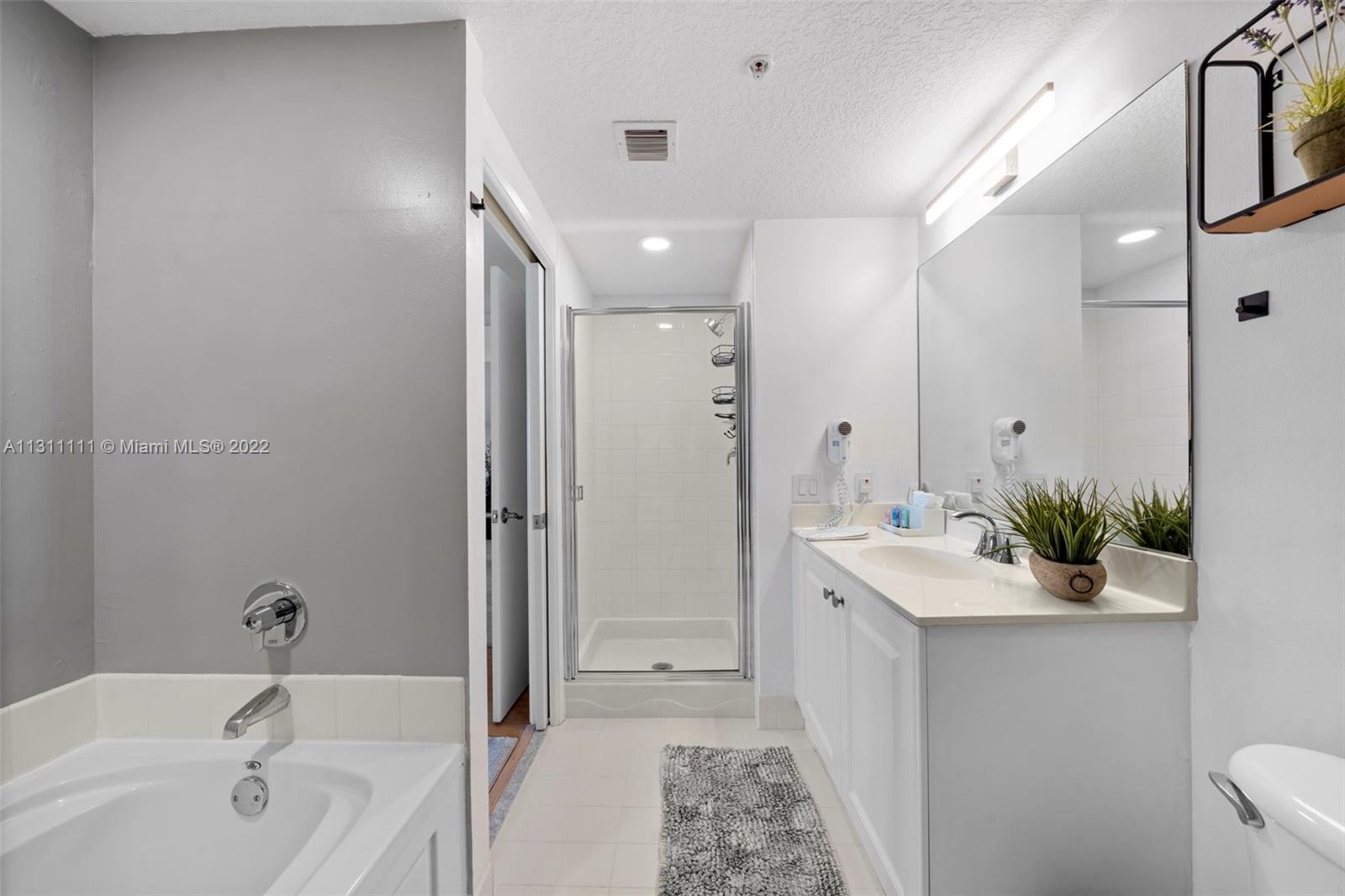 18100 N Bay Rd #308, Sunny Isles Beach FL 33160