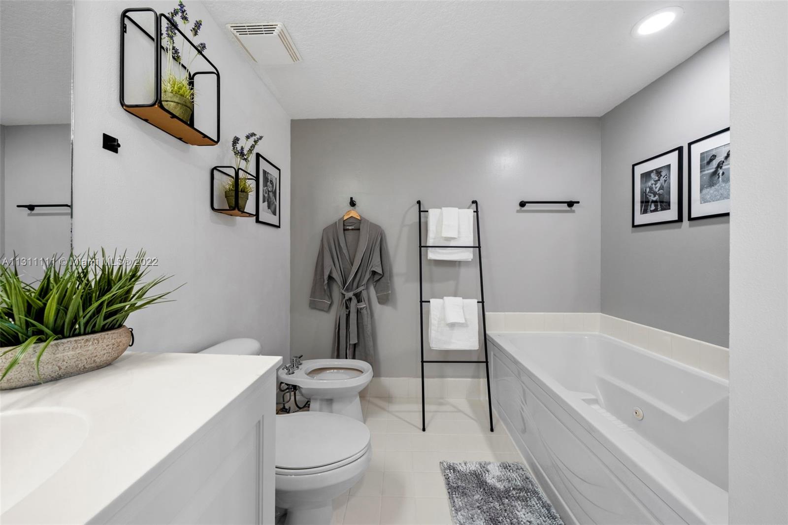 18100 N Bay Rd #308, Sunny Isles Beach FL 33160