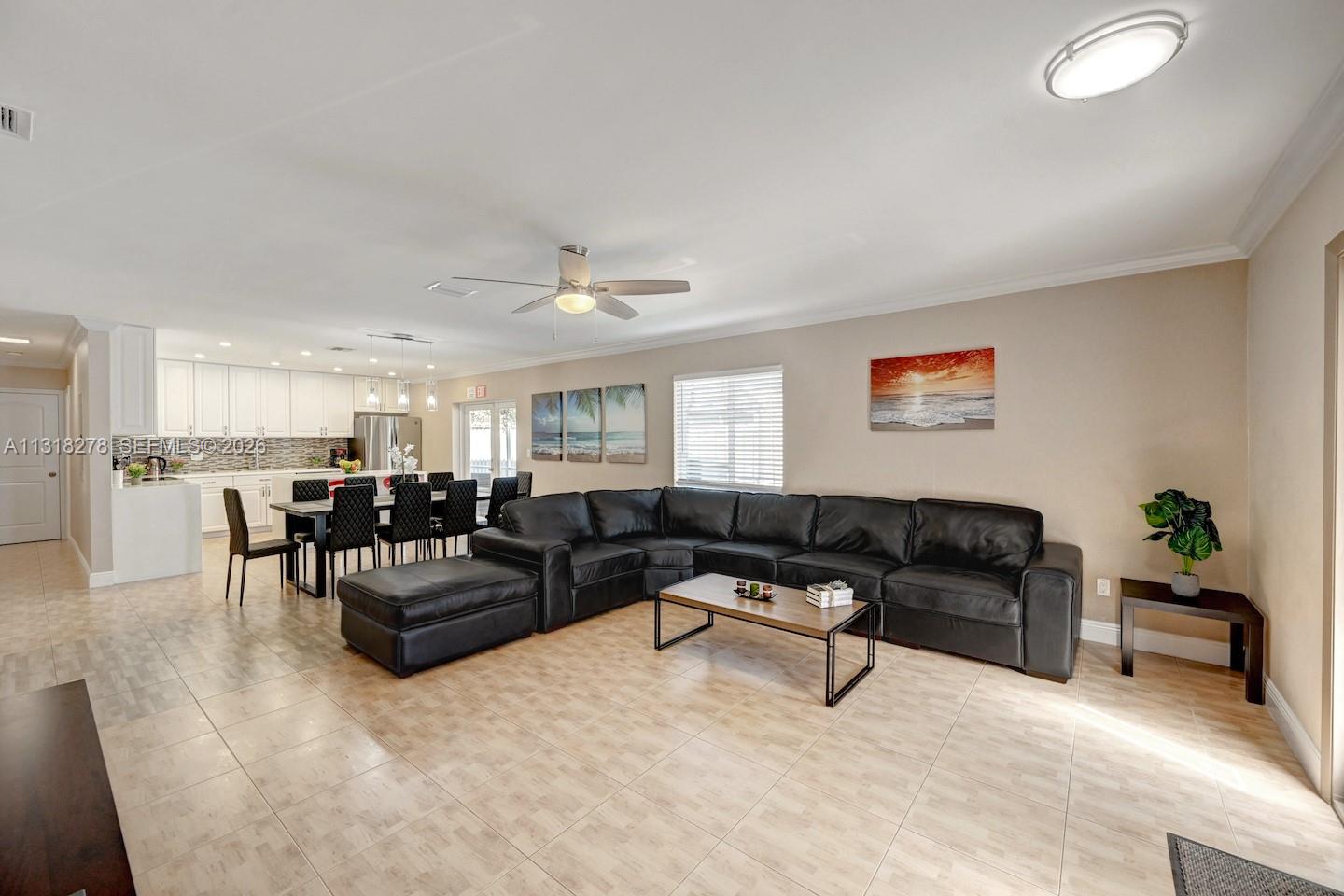 825 Harrison St, Hollywood FL 33019