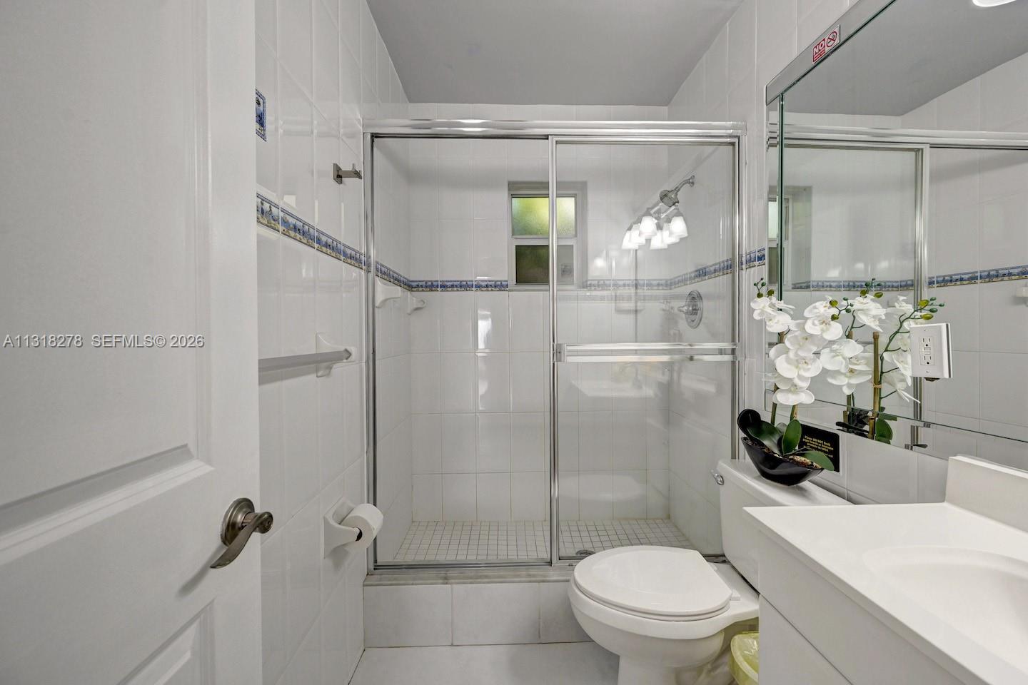 825 Harrison St, Hollywood FL 33019