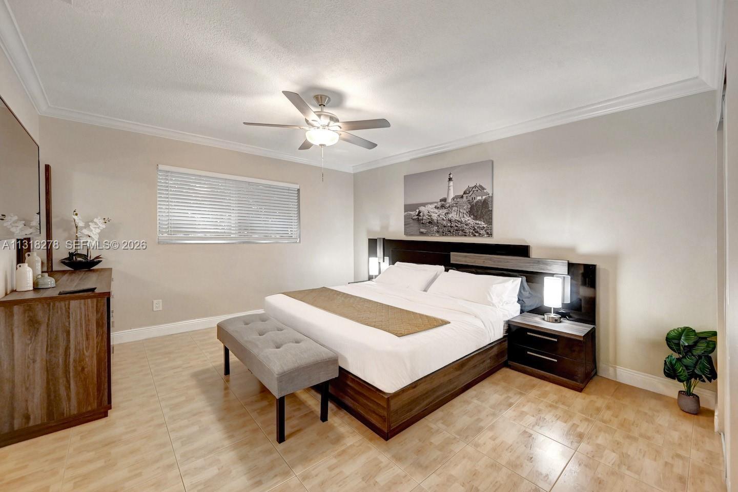 825 Harrison St, Hollywood FL 33019