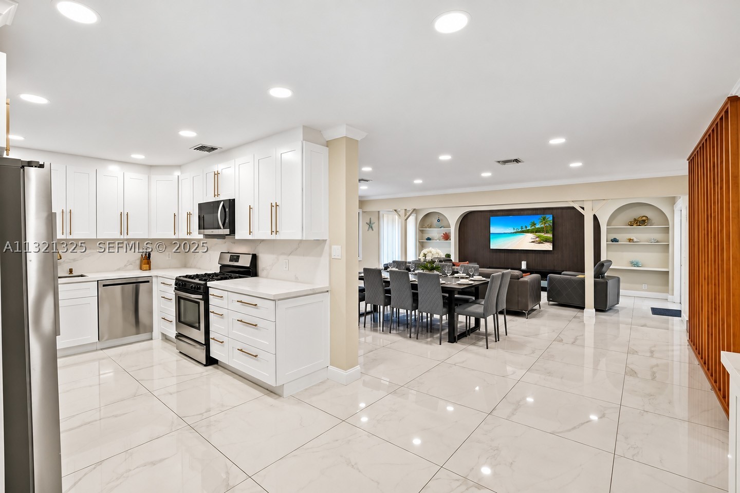 1020 N 13th Ter, Hollywood FL 33019