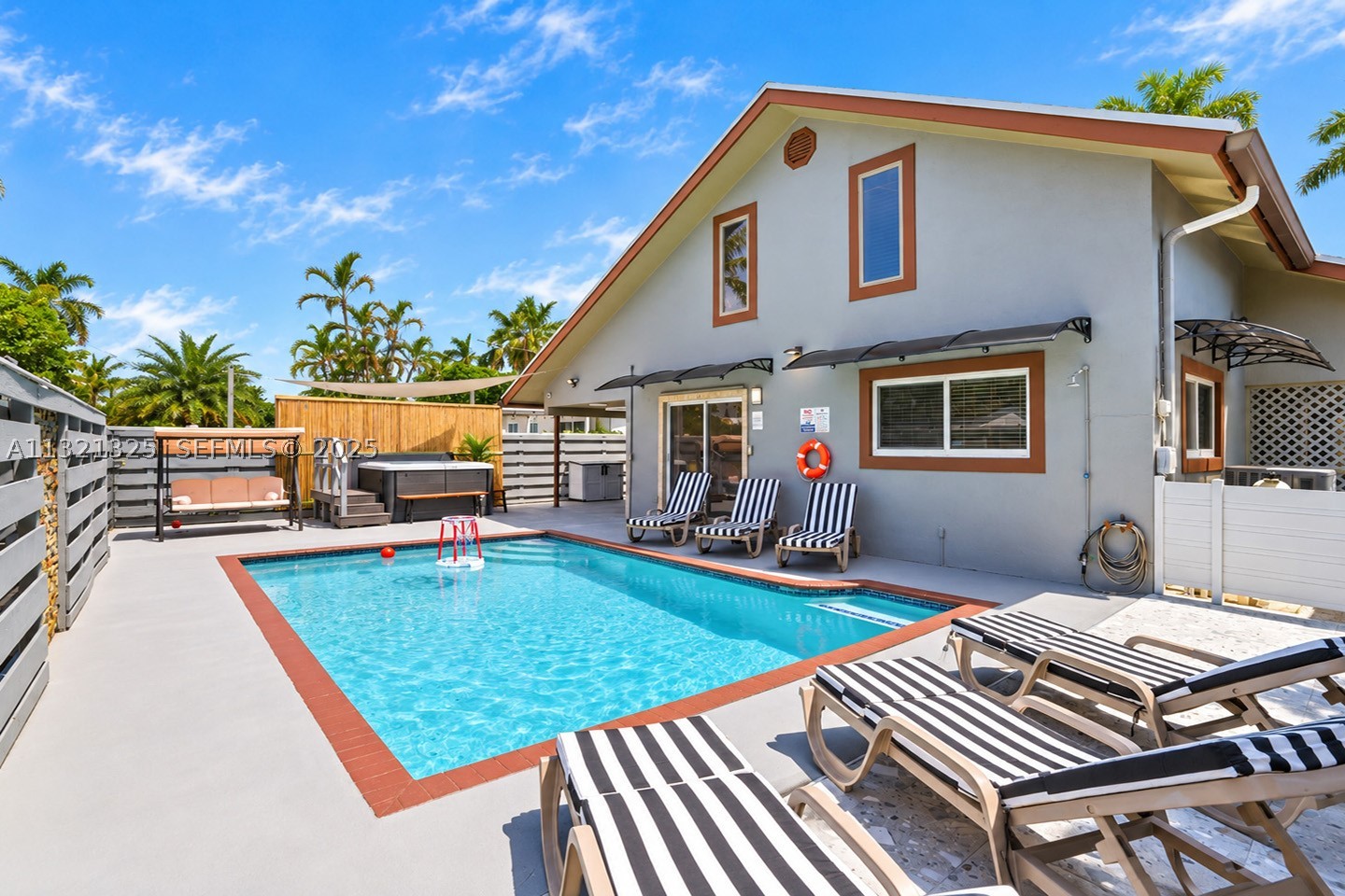 1020 N 13th Ter, Hollywood FL 33019