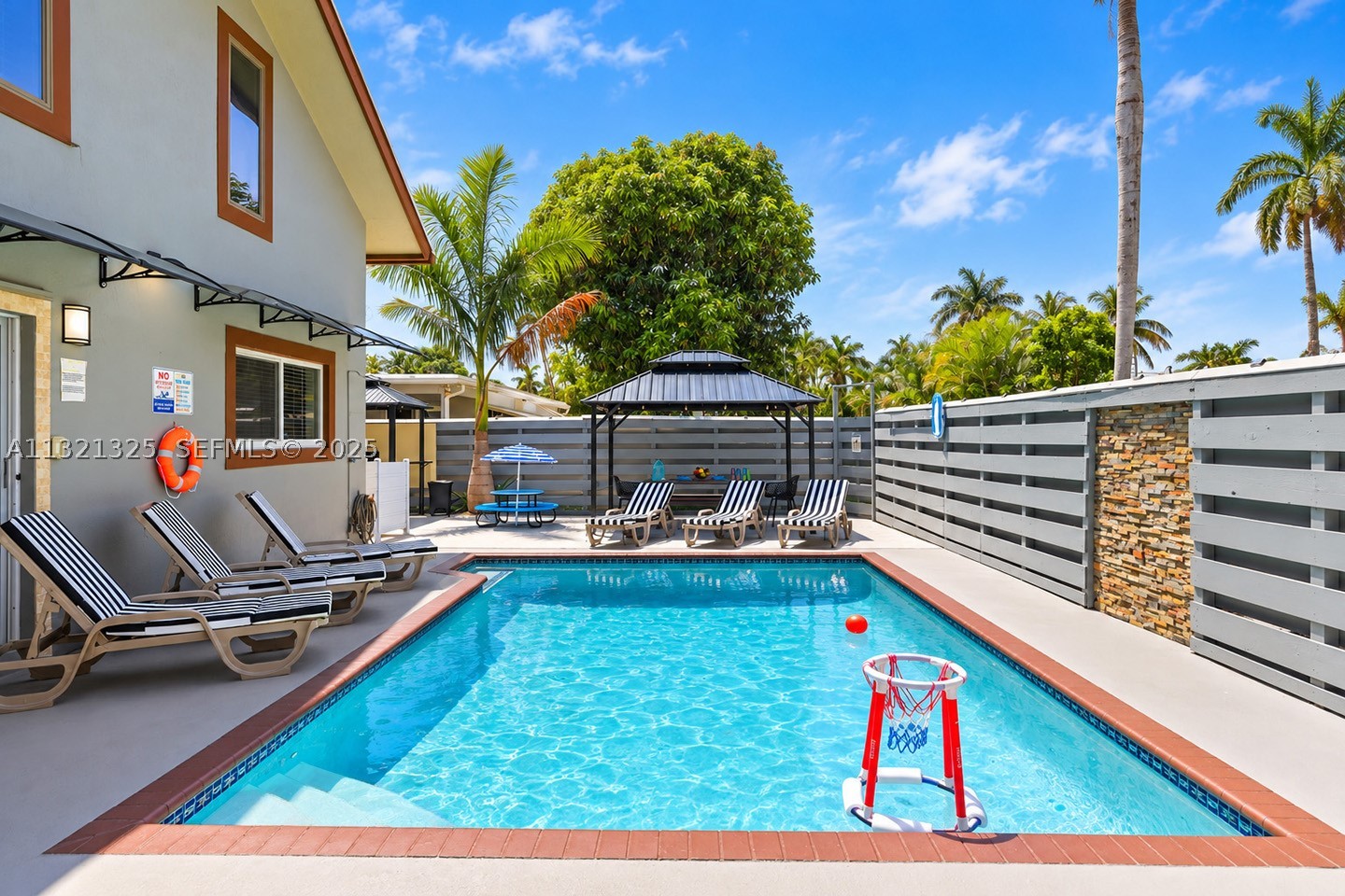 1020 N 13th Ter, Hollywood FL 33019