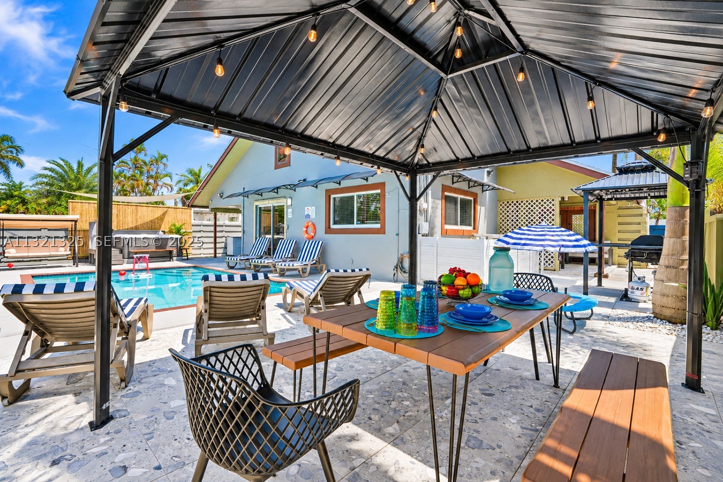 1020 N 13th Ter, Hollywood FL 33019