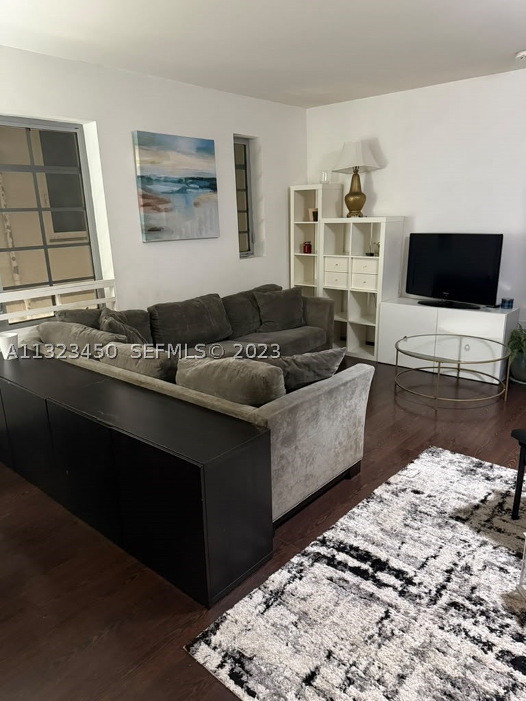 435 21st St #223, Miami Beach FL 33139
