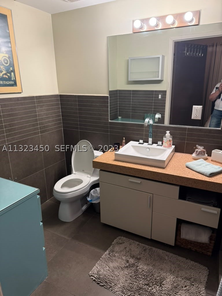 435 21st St #223, Miami Beach FL 33139