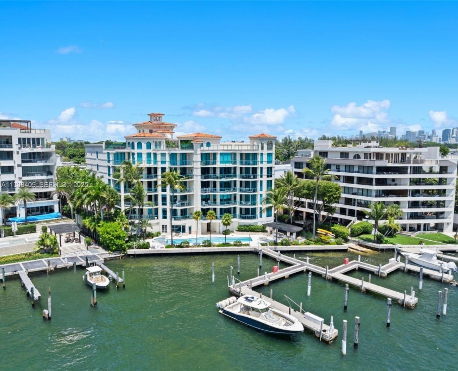 1660 W Glencoe St #302, Coconut Grove FL 33133