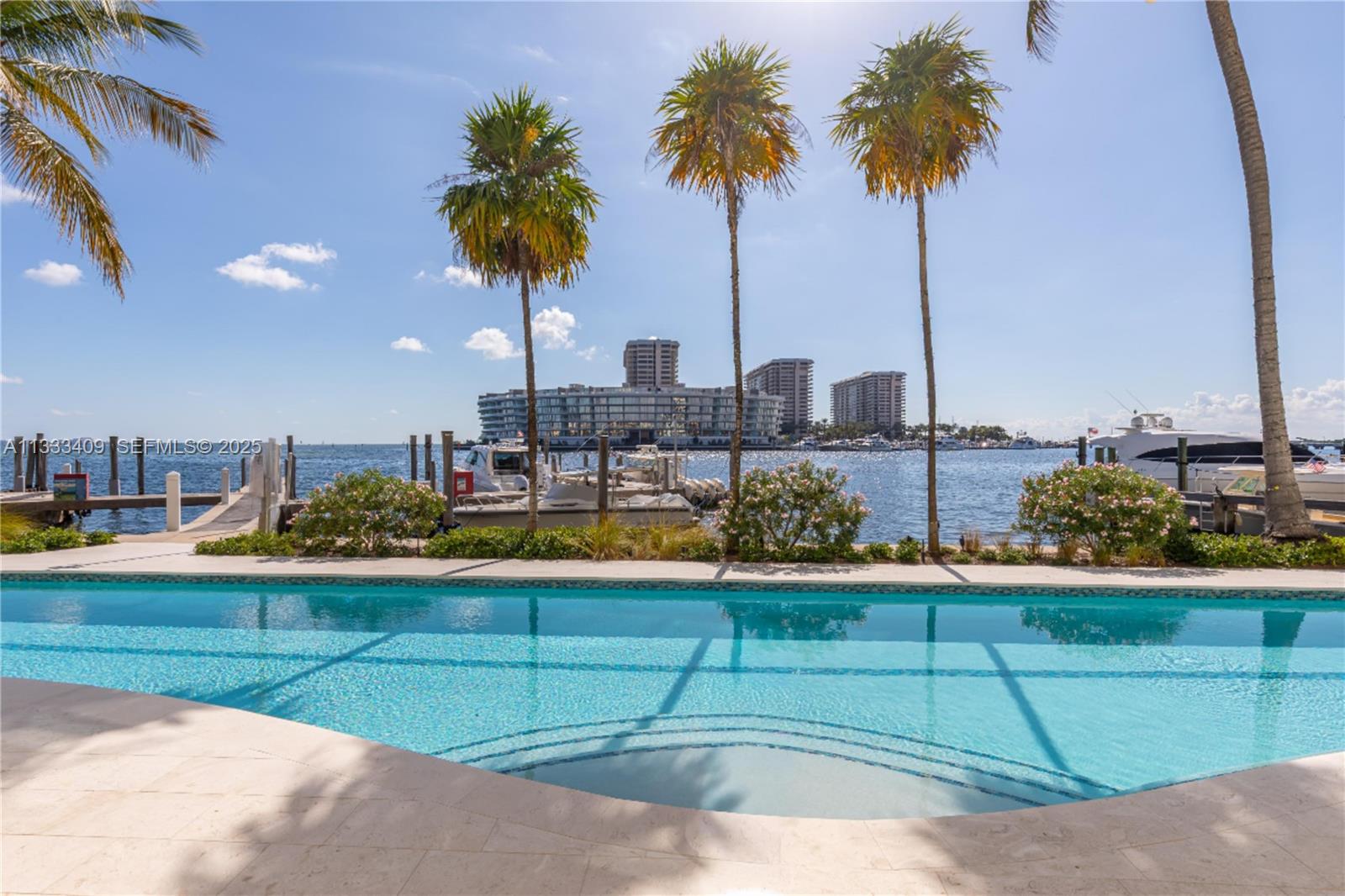 1660 W Glencoe St #302, Coconut Grove FL 33133