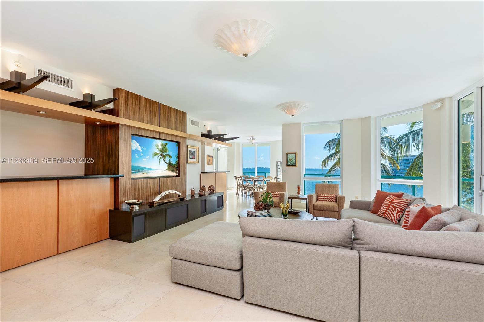 1660 W Glencoe St #302, Coconut Grove FL 33133