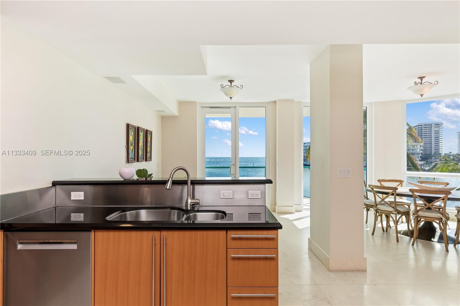 1660 W Glencoe St #302, Coconut Grove FL 33133