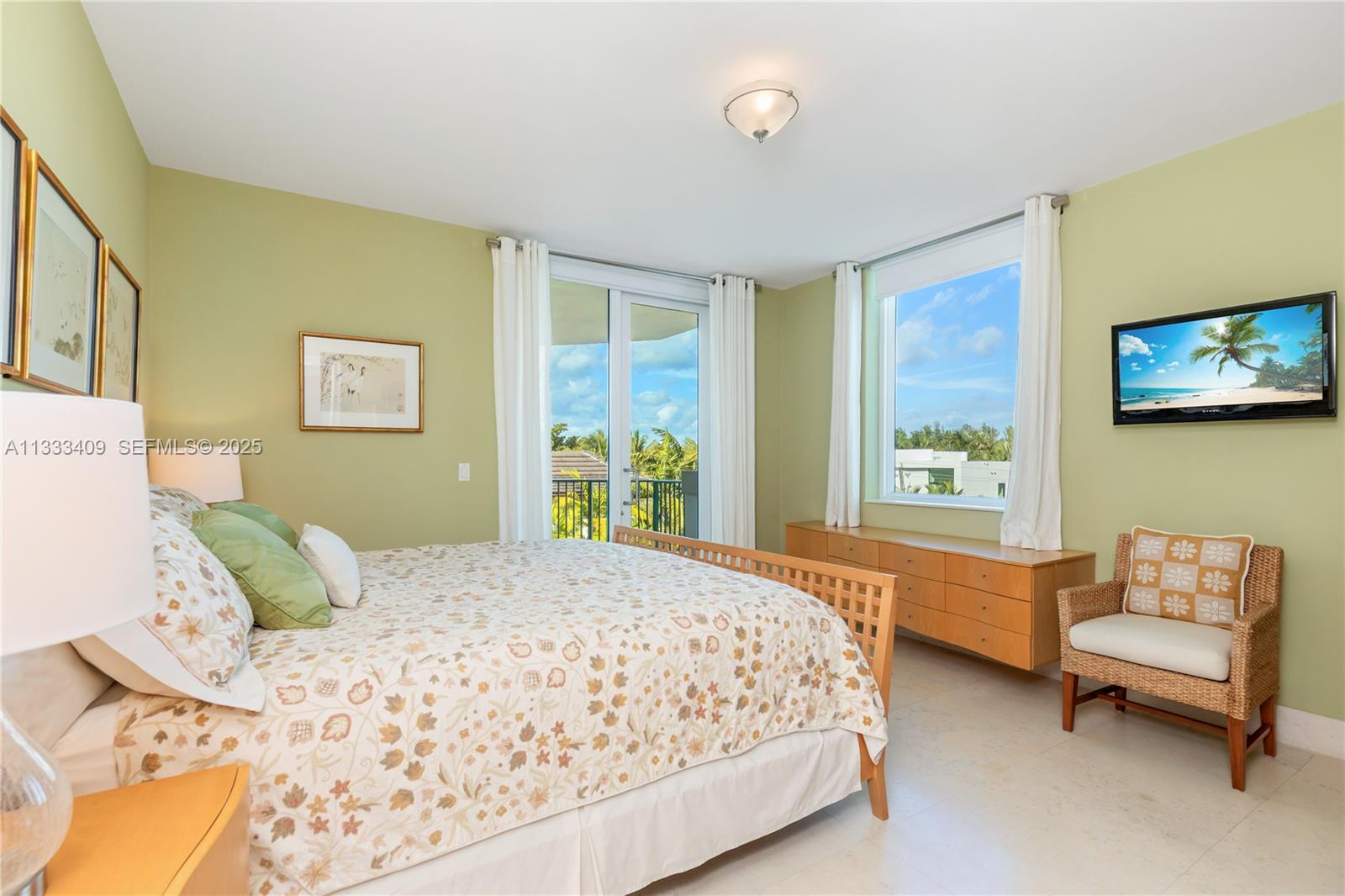1660 W Glencoe St #302, Coconut Grove FL 33133