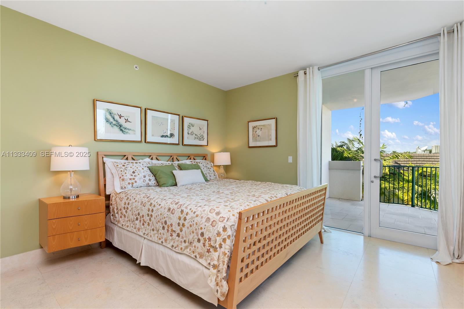1660 W Glencoe St #302, Coconut Grove FL 33133