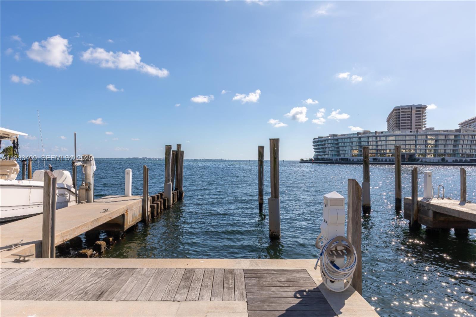 1660 W Glencoe St #302, Coconut Grove FL 33133