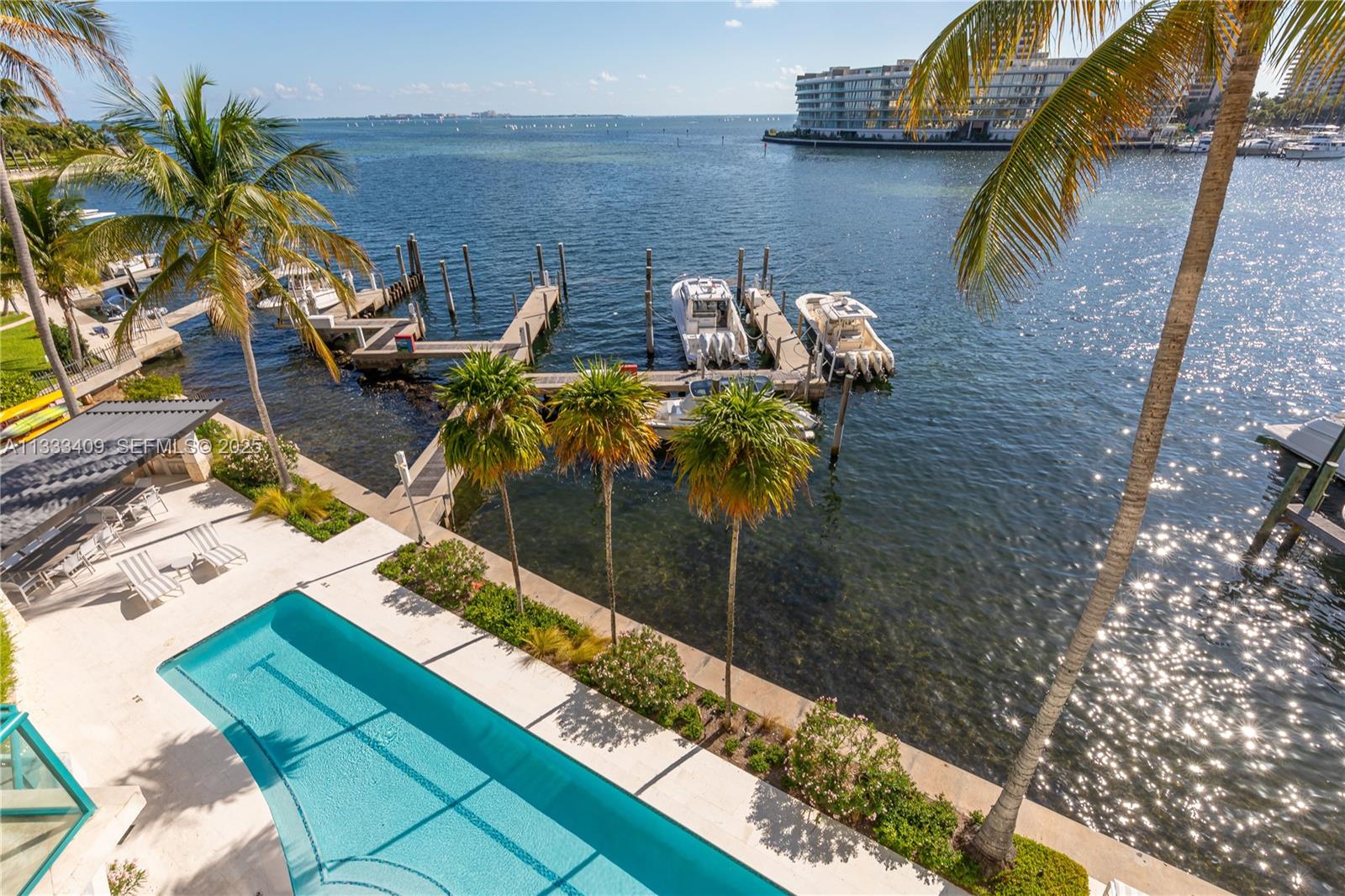 1660 W Glencoe St #302, Coconut Grove FL 33133