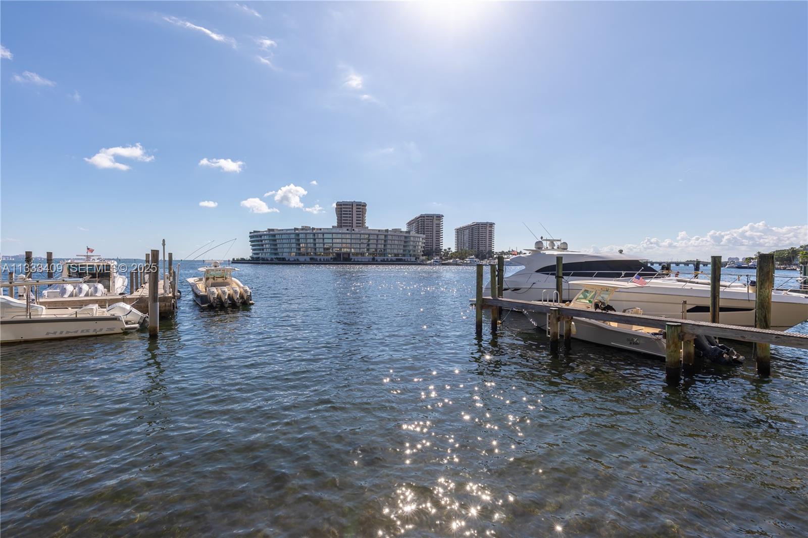 1660 W Glencoe St #302, Coconut Grove FL 33133