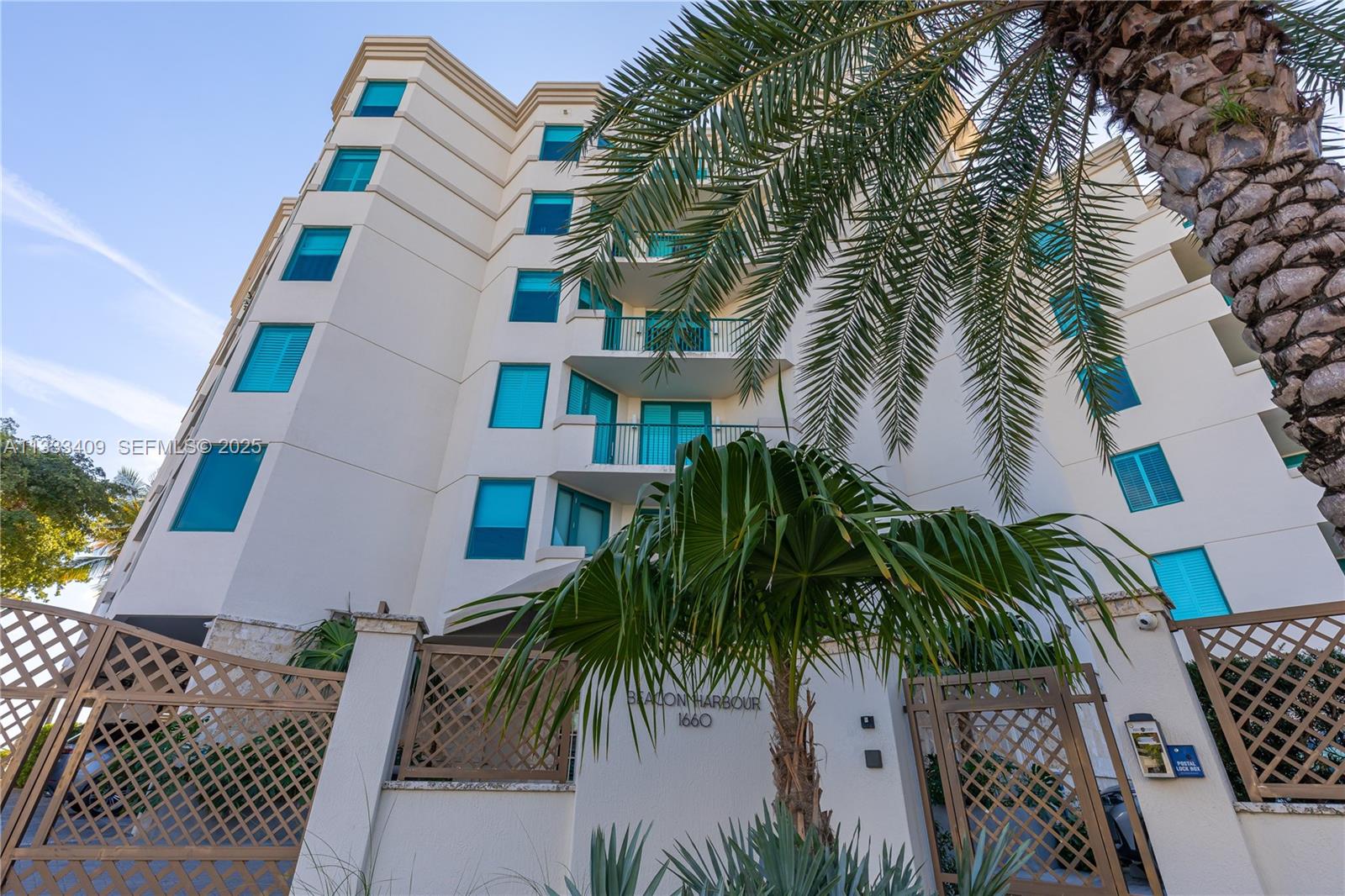 1660 W Glencoe St #302, Coconut Grove FL 33133