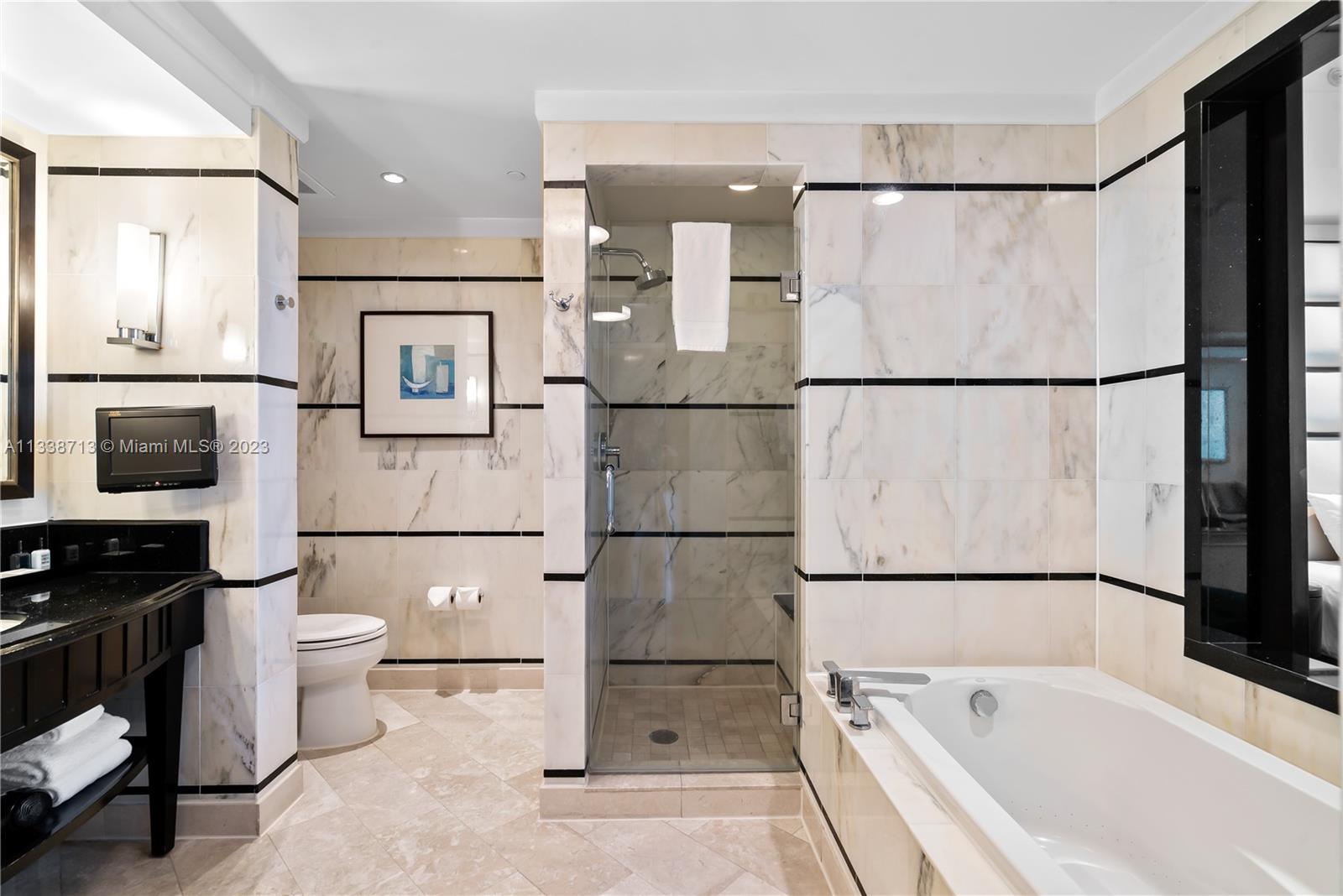 4391 Collins Ave #1911/1909/1910/1912, Miami Beach FL 33140