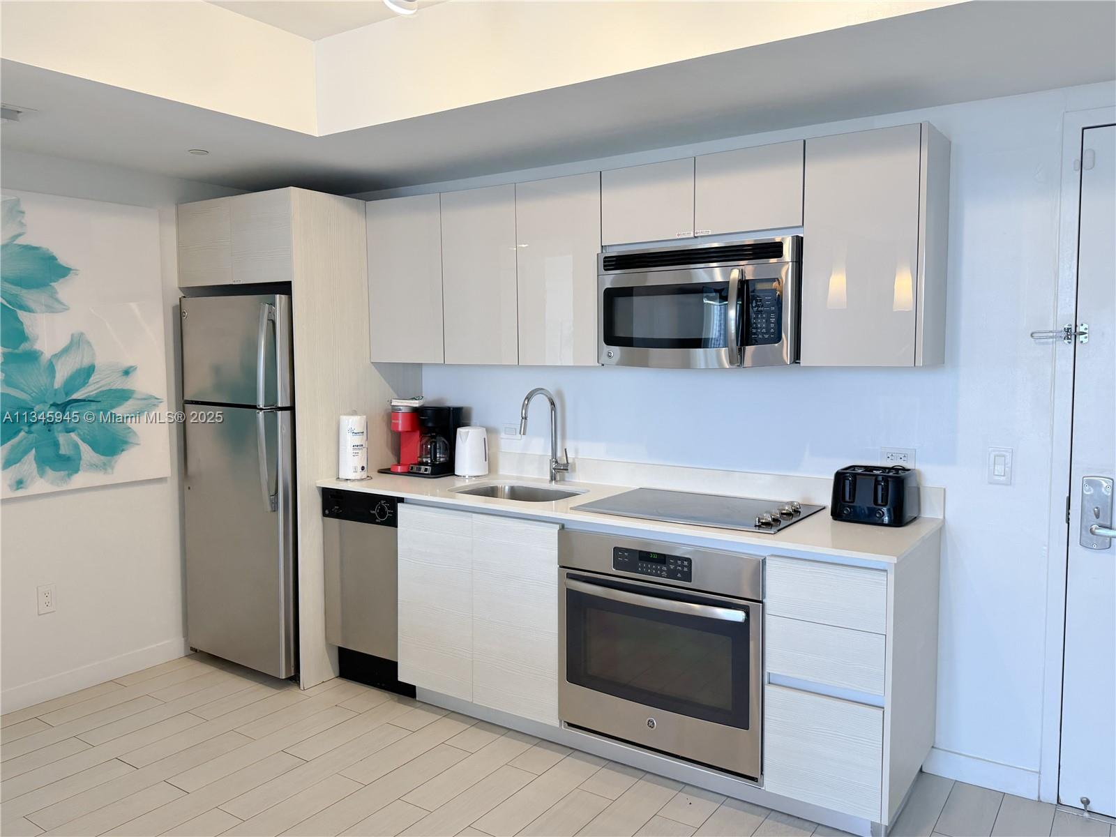 2602 E HALLANDALE BEACH BLVD #R1409, Hallandale Beach FL 33009