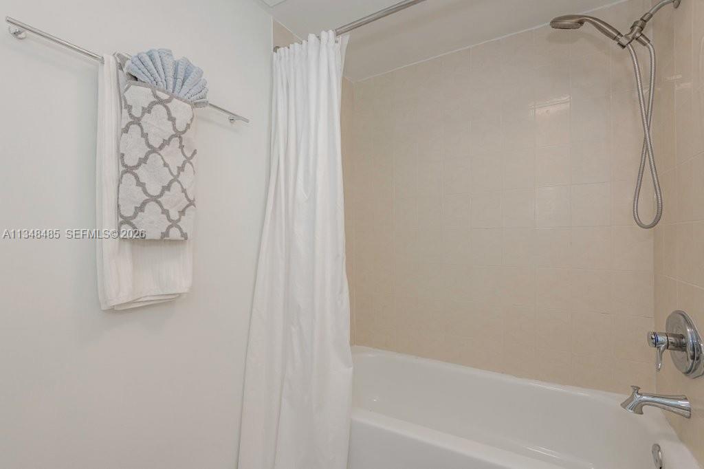 2301 Collins Ave #927, Miami Beach FL 33139
