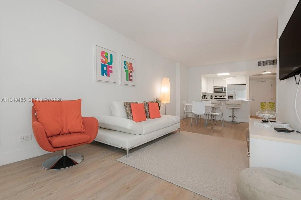 2301 Collins Ave #927, Miami Beach FL 33139
