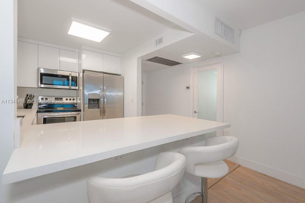 2301 Collins Ave #927, Miami Beach FL 33139
