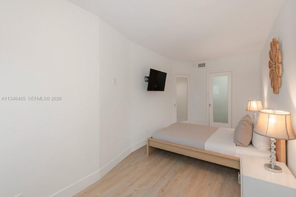 2301 Collins Ave #927, Miami Beach FL 33139
