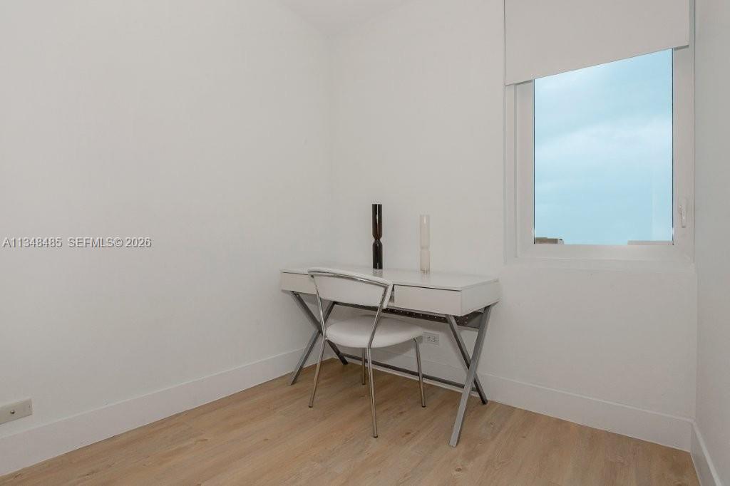 2301 Collins Ave #927, Miami Beach FL 33139