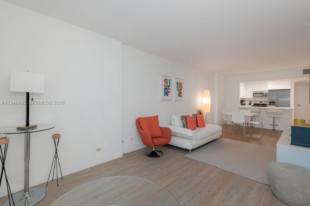 2301 Collins Ave #927, Miami Beach FL 33139