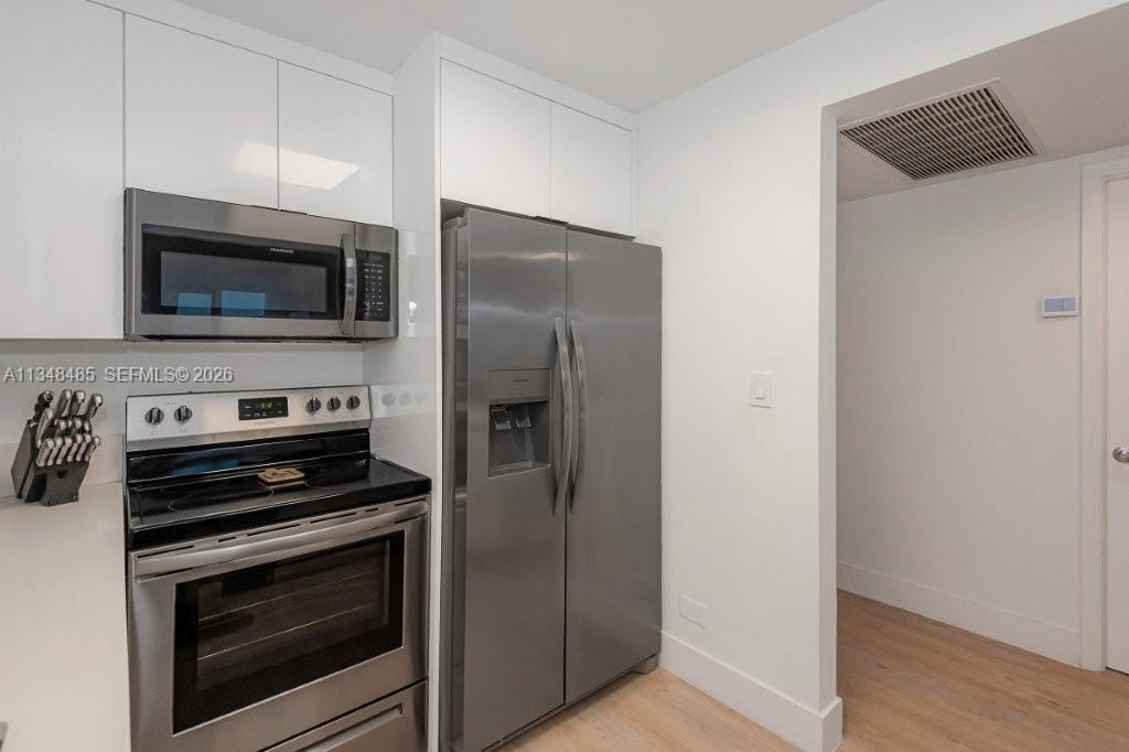 2301 Collins Ave #927, Miami Beach FL 33139