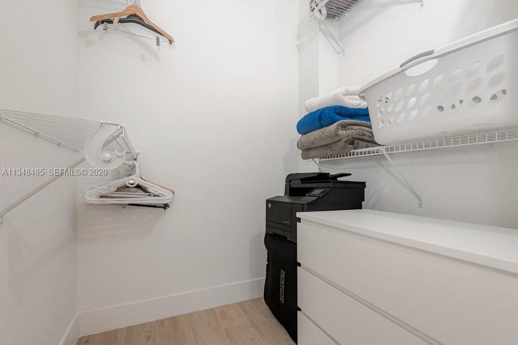 2301 Collins Ave #927, Miami Beach FL 33139