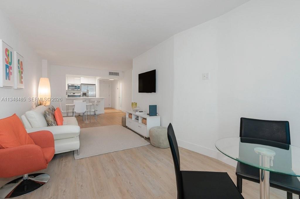2301 Collins Ave #927, Miami Beach FL 33139